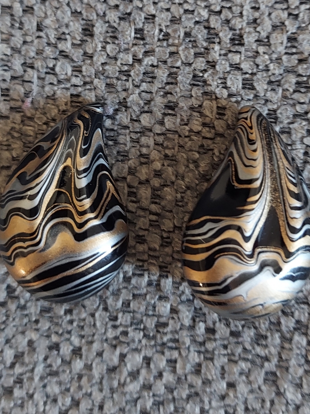 Vintage Teardrop Swirl Earrings in Black, Gold and Silver